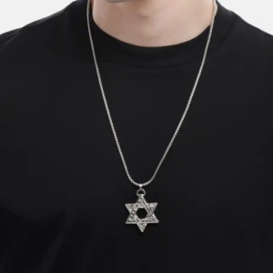Unisex Silver Star Shaped Pendant With Chain