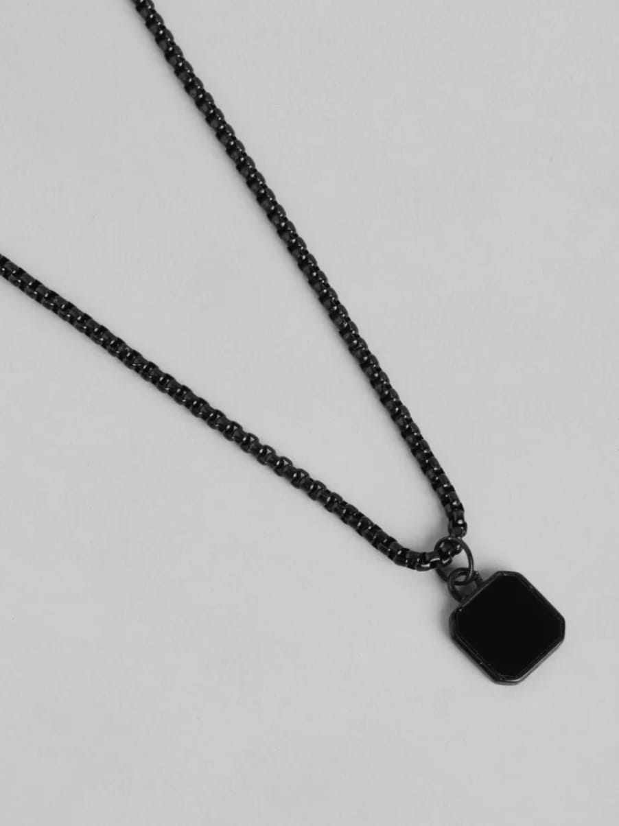 Unisex Square Pendant With Chain - Image 4