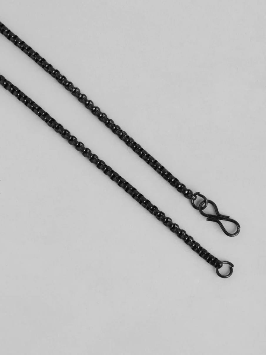 Unisex Square Pendant With Chain - Image 2