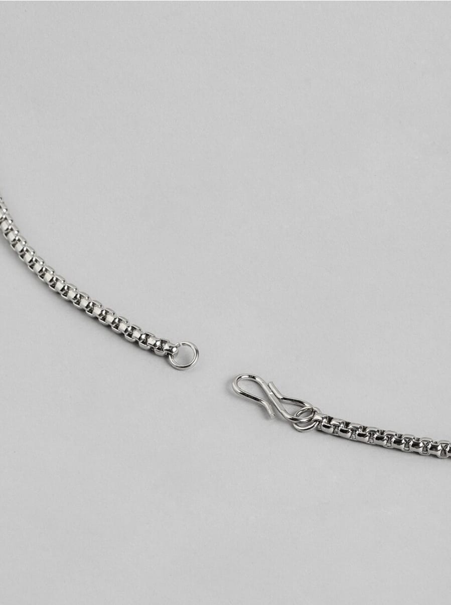 Unisex Arrow Pendant Necklace With Chain - Image 4