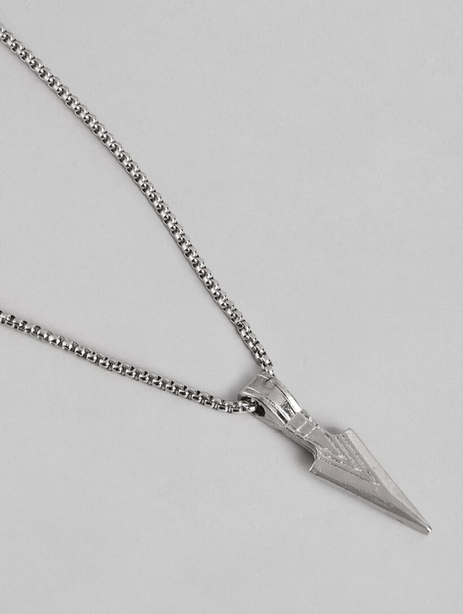 Unisex Arrow Pendant Necklace With Chain - Image 3